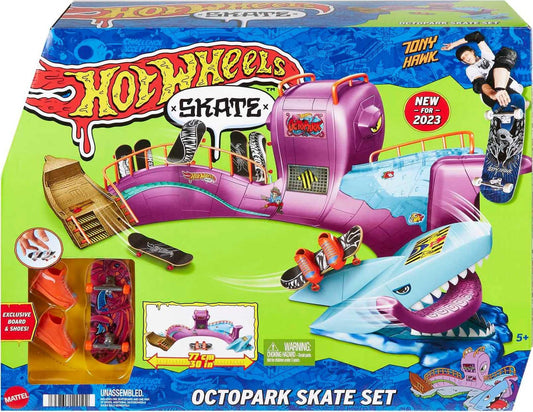 Hot Wheels Skate - Skatepark della Piovra, Playset con esclusivo fingerboard e un paio di scarpe da skate rimovibili, box per riporre tavole e scarpe, giocattolo per bambini, 5+ anni, HMK01