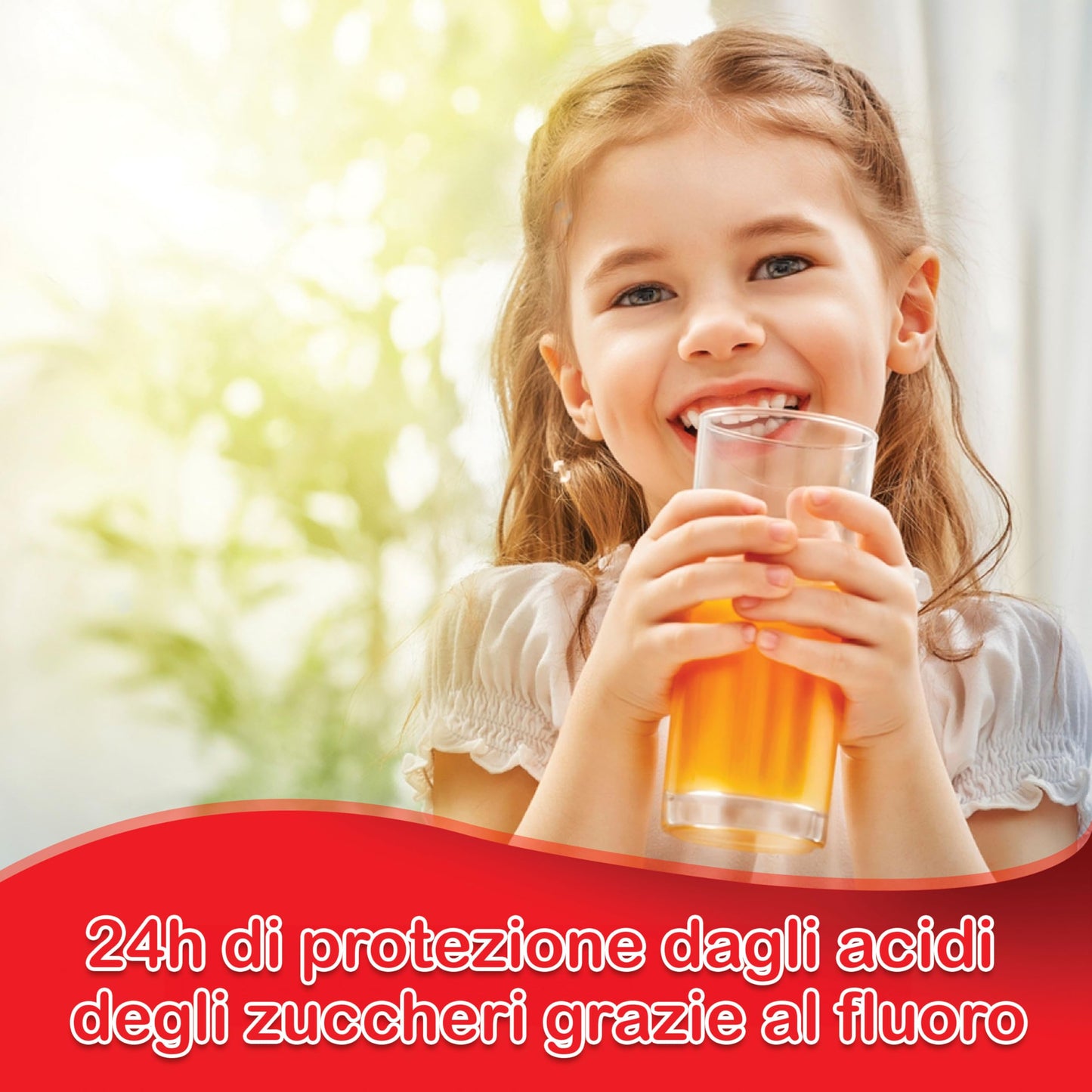 Aquafresh Piccoli Denti, Dentifricio per Bambini da 1 a 5 anni, Aiuta a pulire delicatamente e proteggere lo Smalto, Pacco da 12 x 50ml