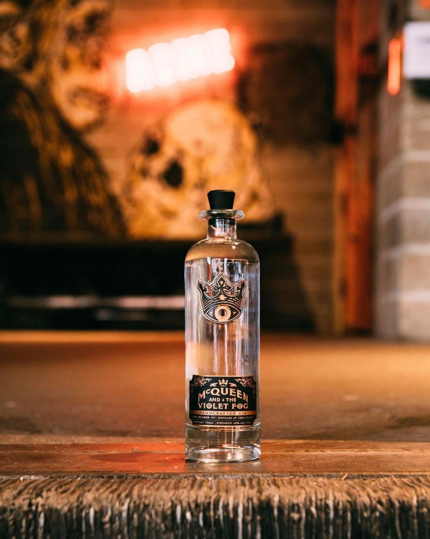 McQueen and the Violet Fog Handcrafted Gin 40% Vol. 0,7l