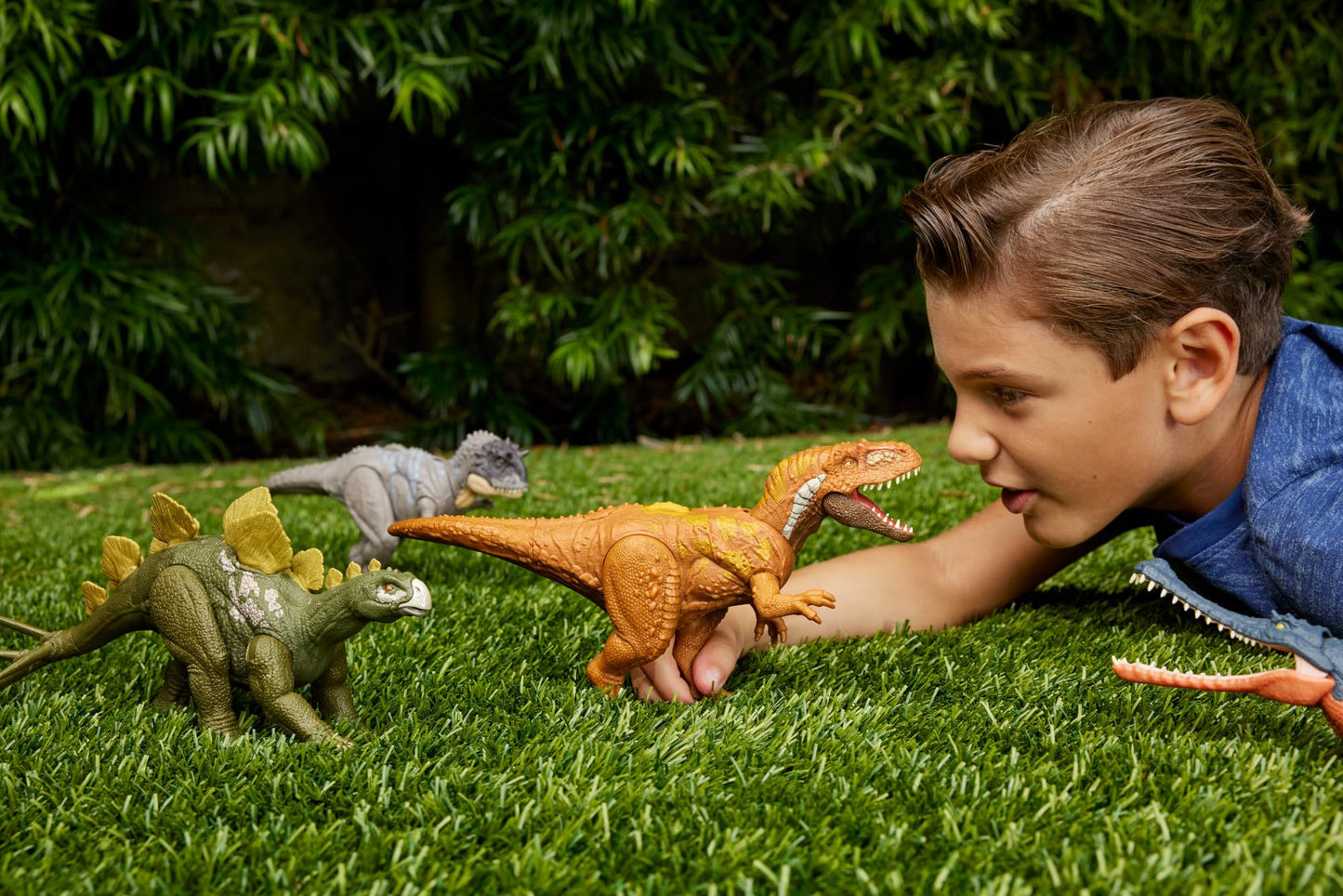 Mattel Jurassic World - Hesperosauro Ruggito Selvaggio, dinosauro snodato con azione d'attacco specifica e ruggito, gira la rotella e attiva il morso, giocattolo per bambini, 4+ anni, HTK69