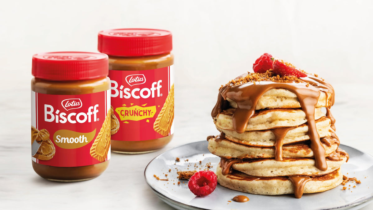Lotus Biscoff Smooth Crema Spalmabile Dolce e cremosa con gusto Biscotto Caramellato - VEGANI - Senza Noci e senza nessun colorante o additivo artificiale - Secchiello da 3 Kg