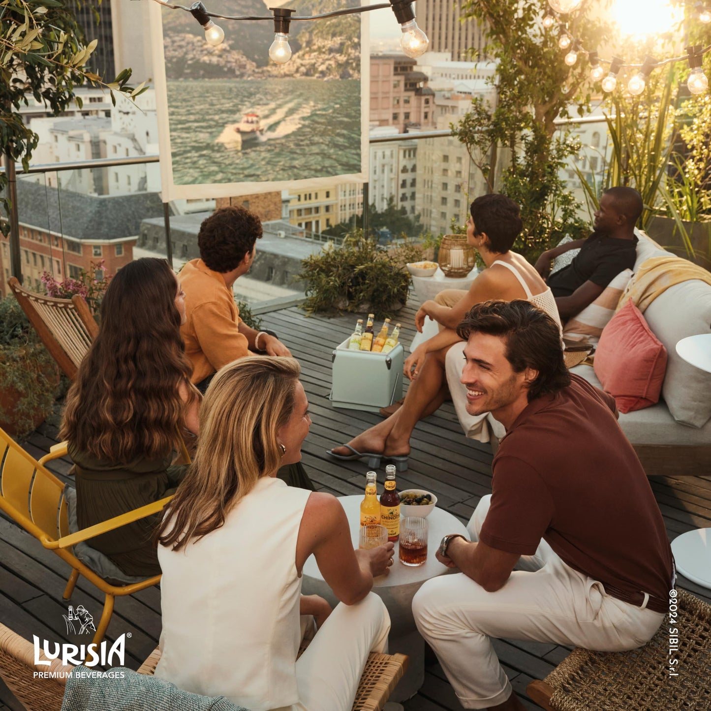 Lurisia La Nostra Aranciata Amara, Bevanda Analcolica Prodotta con il Succo delle Arance Italiane e l’Estratto di Melangolo di Puglia – 24 Bottiglie in Vetro da 275ml