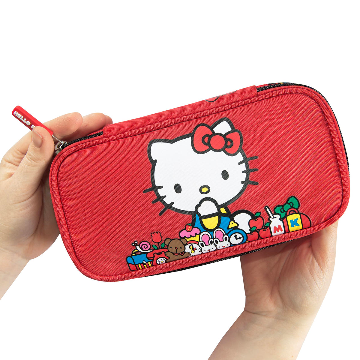 HELLO KITTY- Astuccio Scuola Ufficiale Hello Kitty, Astuccio Ovale Organizzato per Bambini, Ideale per Riporre la Cancelleria, con Divisorio Interno e Passanti Elastici, Pratica Chiusura a Zip