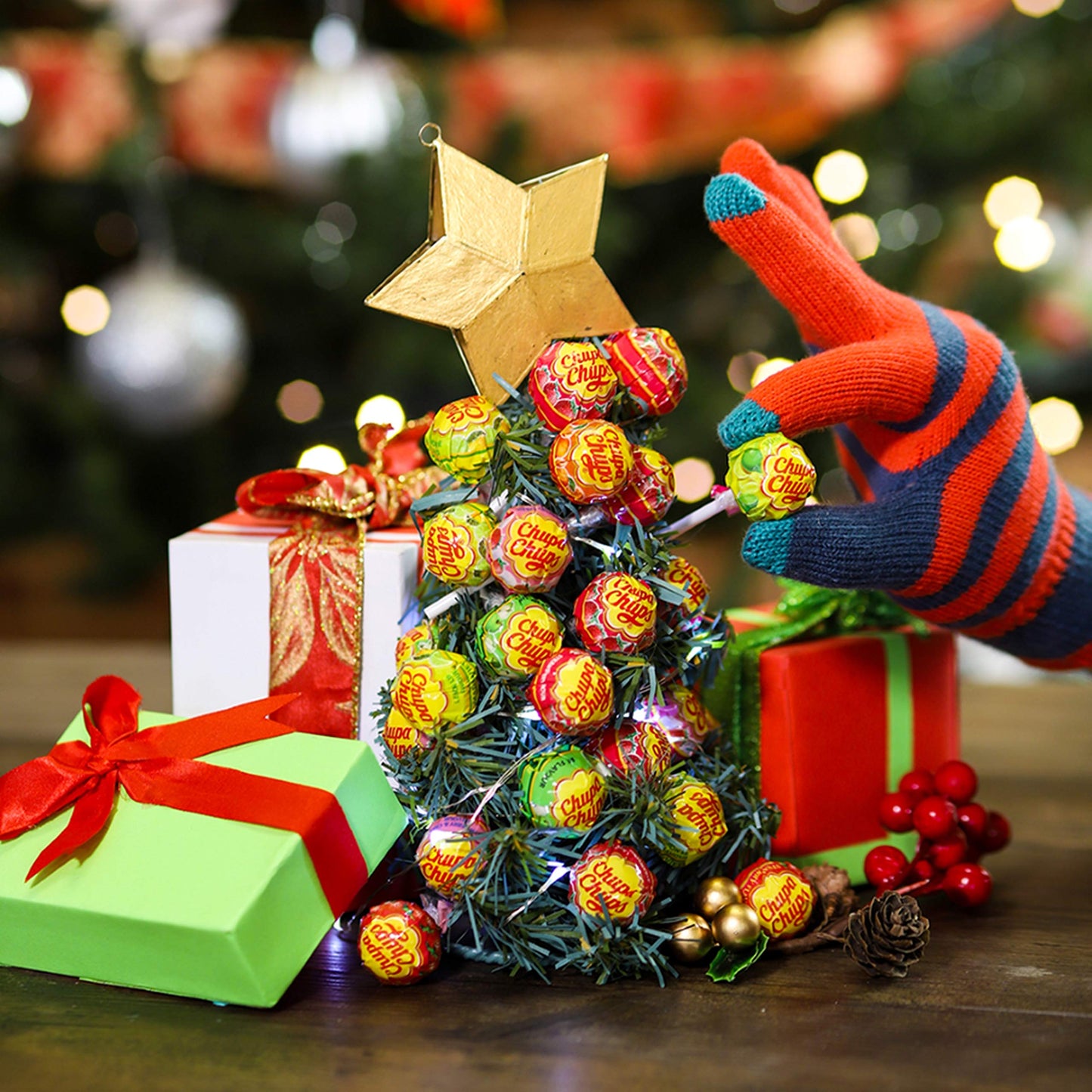 Chupa Chups Calendario dell'Avvento, Calendario Avvento con Lollipop e Gomme da Masticare, Gusti Assortiti, Ottimo Come Idea Regalo per Natale per Bambini, 24 Sorpresine